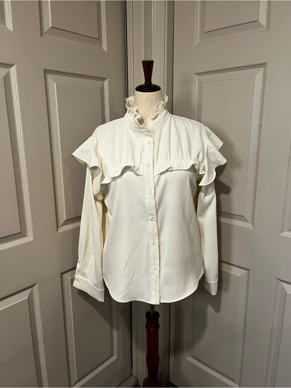 SSYS The Label White Blouse With Ruffles Size XL - Picture 2 of 7